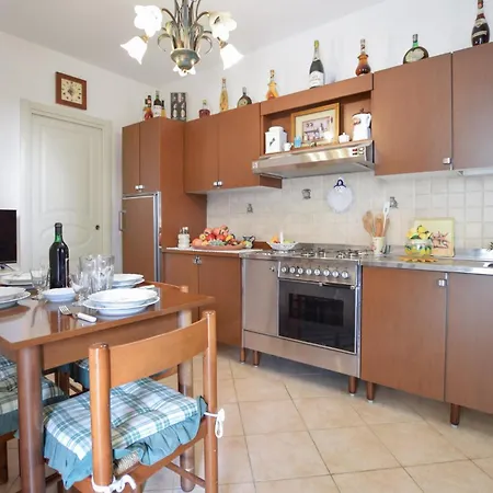 Casa vacanze Lovely In Capezzano With Kitchen Capezzano Pianore